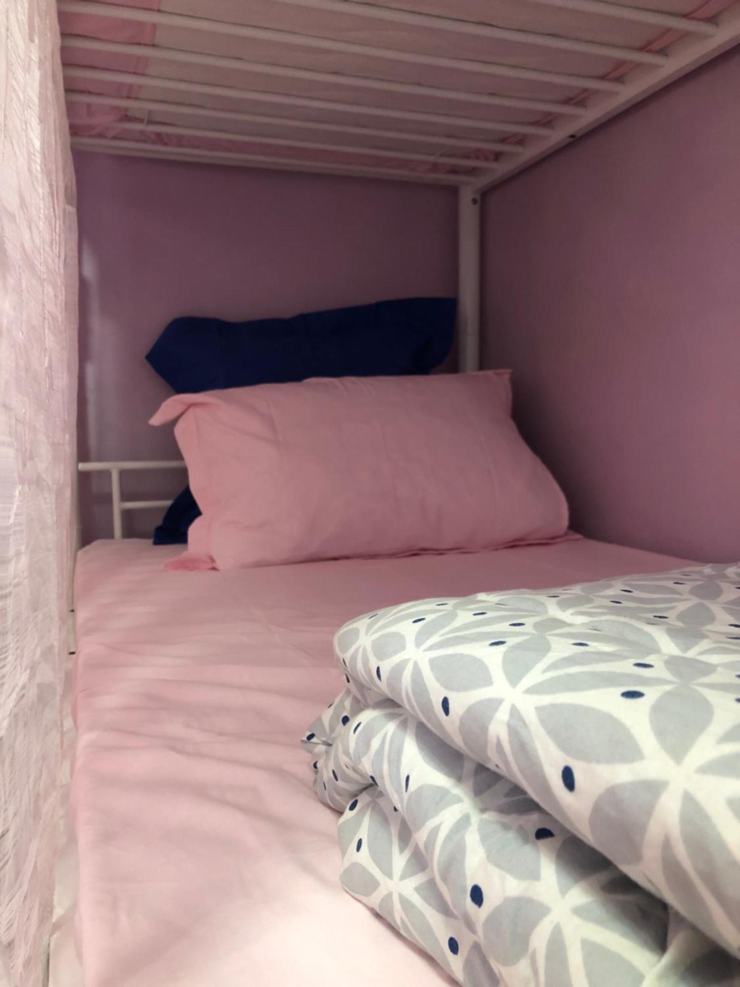 Female-Dortoir Femme -Dorm Shared Room Paris Bobigny Exterior foto