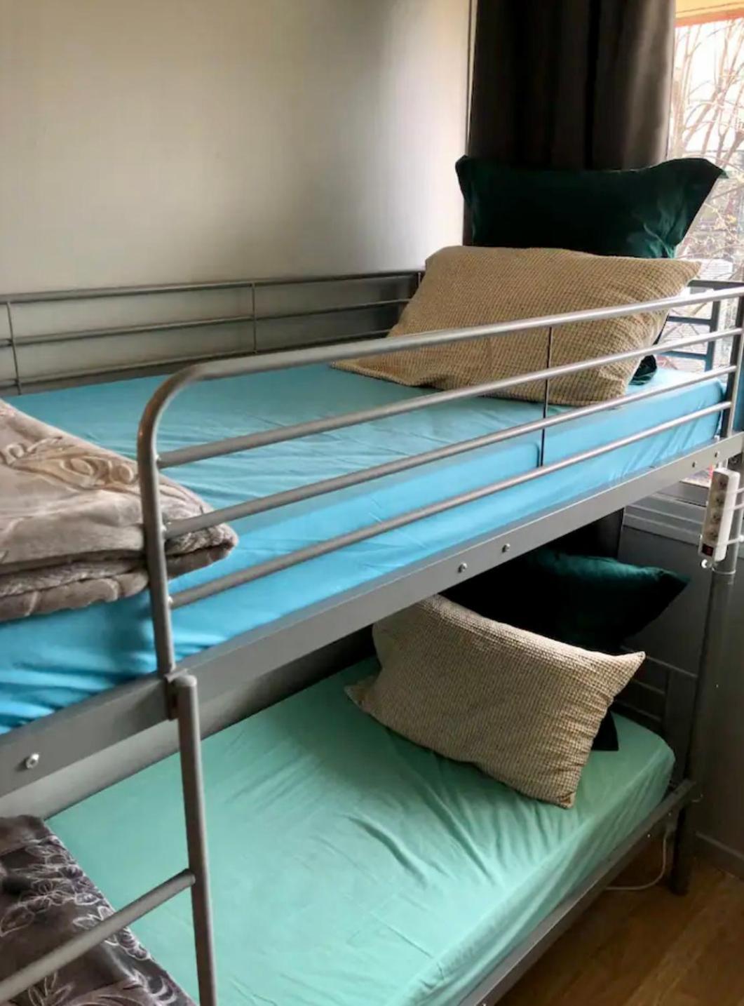 Female-Dortoir Femme -Dorm Shared Room Paris Bobigny Exterior foto